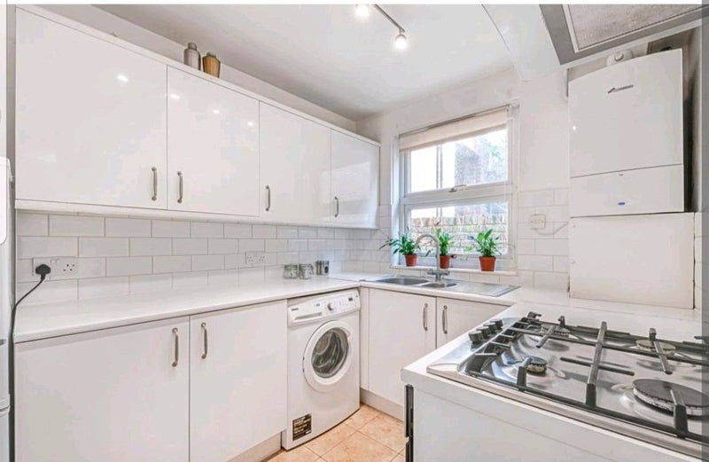 Photo 1: Kitchen