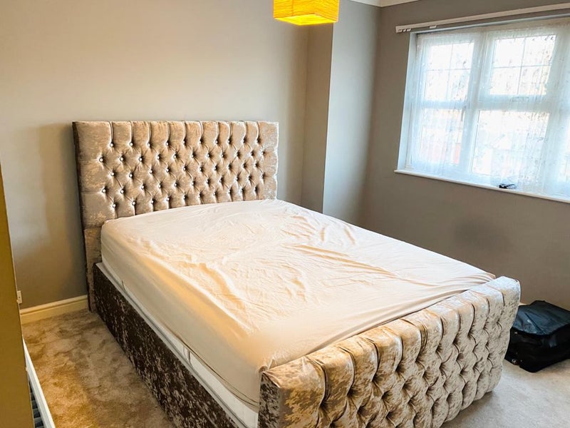 'Double room between eastcote and Ruislip Manor ' Room to Rent from