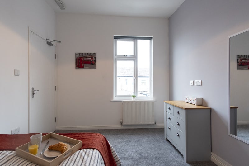 '**First Month Rent Free**' Room to Rent from SpareRoom