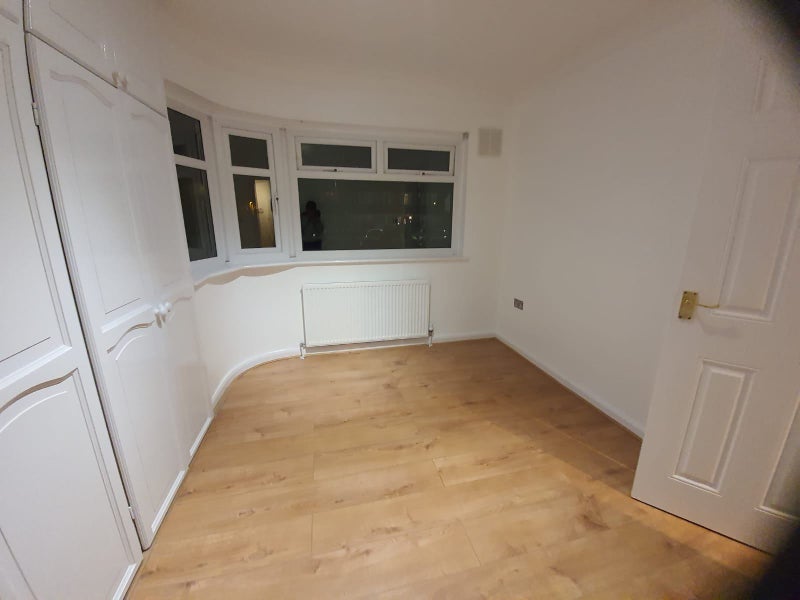 Photo 1: Bedroom