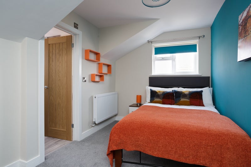 Photo 1: Stunning double room with ensuite - £625pcm inc all bills!