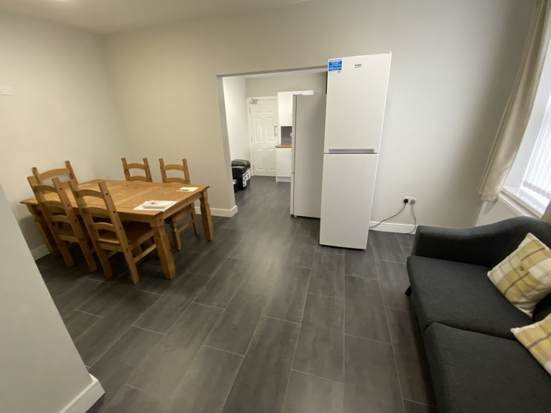 'Cozy Ensuite Double Room! Sharedhouse Wombwell ' Room to Rent from