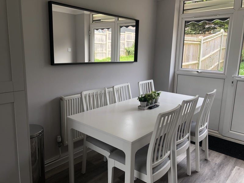 'Professional House Share' Room to Rent from SpareRoom