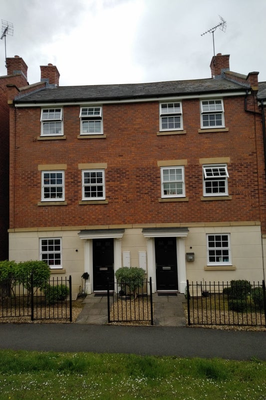 ' Furnished single room Daventry' Room to Rent from SpareRoom