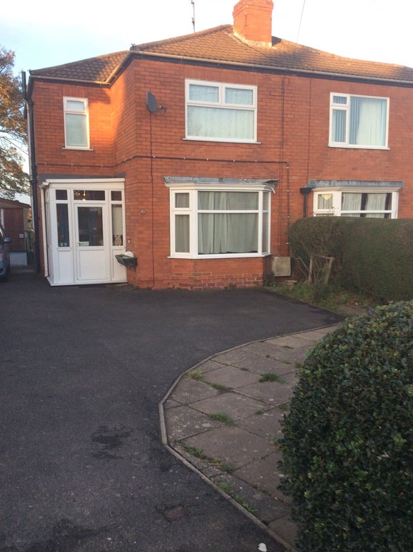 Photo 1: Off road parking 