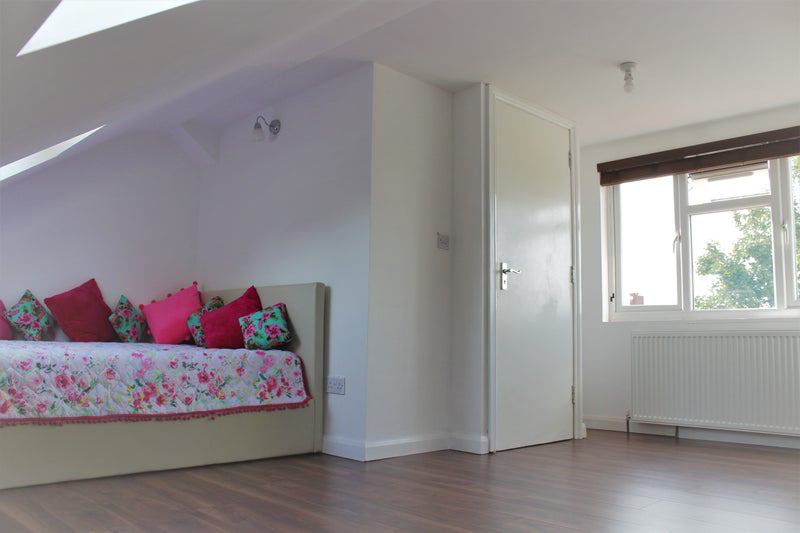 Photo 1: Loft Room