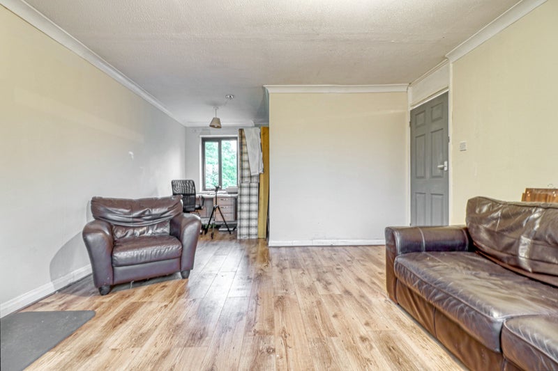 'Weybridge Large Lovely Double Room ' Room to Rent from SpareRoom