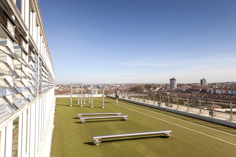 Photo 1: Roof Terrace