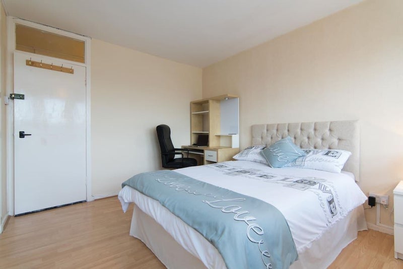'Room for rent near University of Glasgow' Room to Rent from SpareRoom