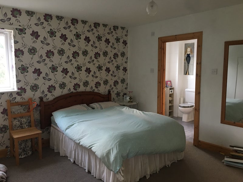 'Large Double Bedroom Ensuite' Room to Rent from SpareRoom