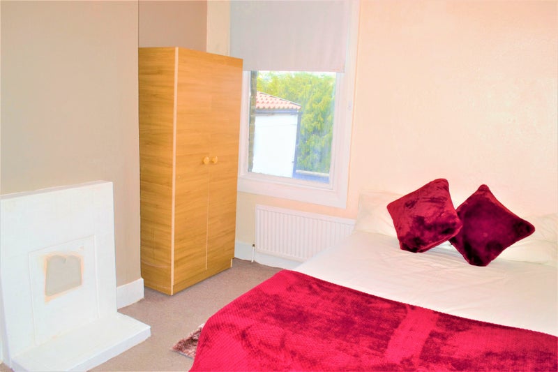 'Large Double Maryland Stratford £260 No Deposit' Room to Rent from