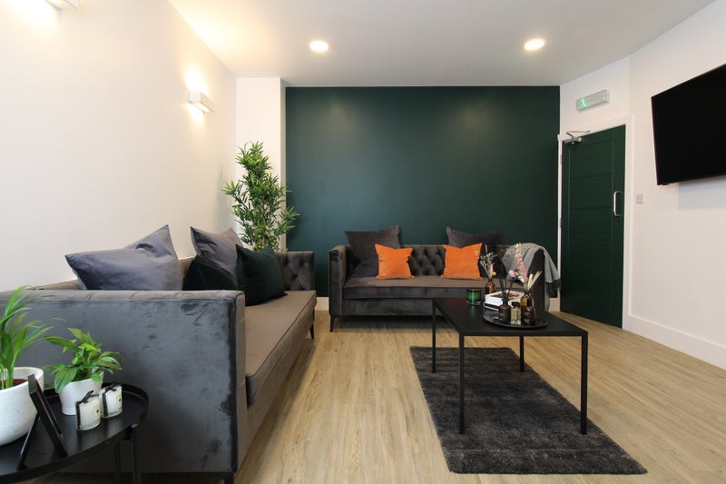 Photo 1: lounge area