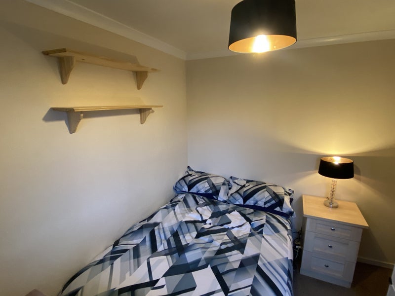 '2 rooms to rent, furnished, bills included. Marlow' Room to Rent from