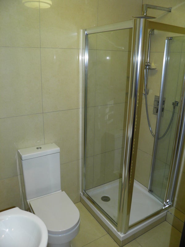 'Huge Studio in Hendon Central opposite of Park' Room to Rent from