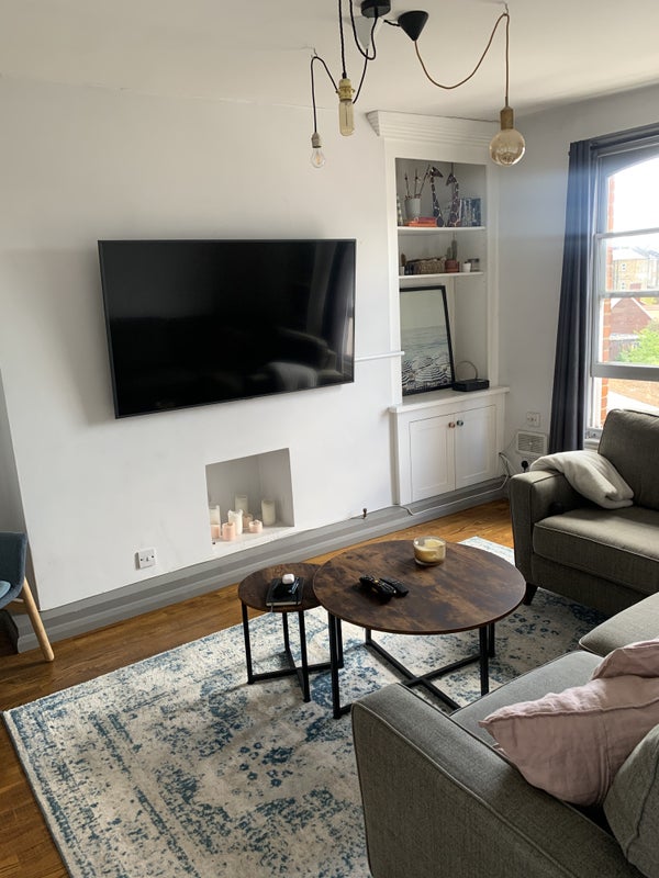 Photo 1: Living Room 