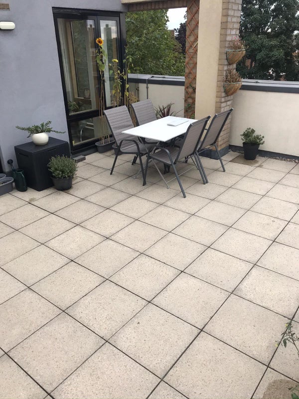 Photo 1: Roof Terrace