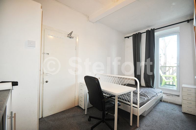 'Modern & stylish studio apartment' Room to Rent from SpareRoom