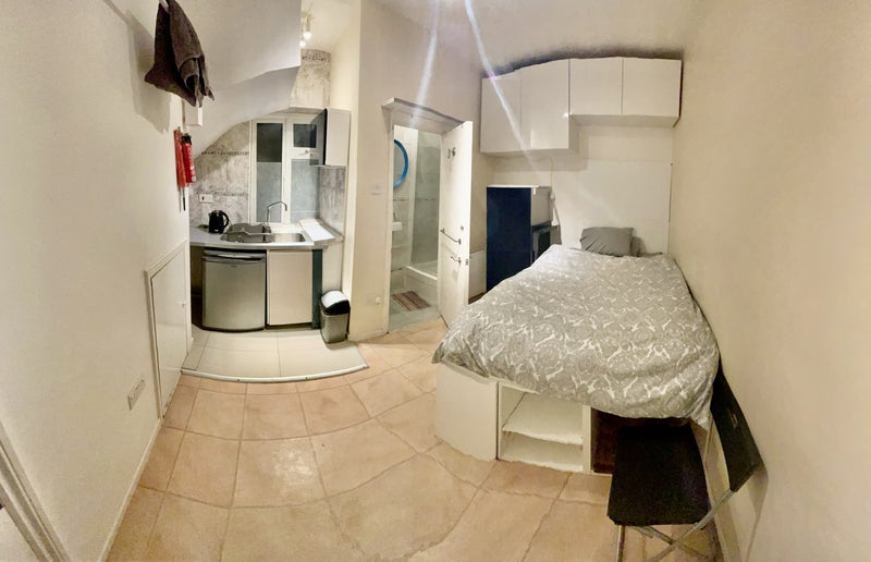 'Studio/ Bedsit / EnSuite Double Room' Room to Rent from SpareRoom