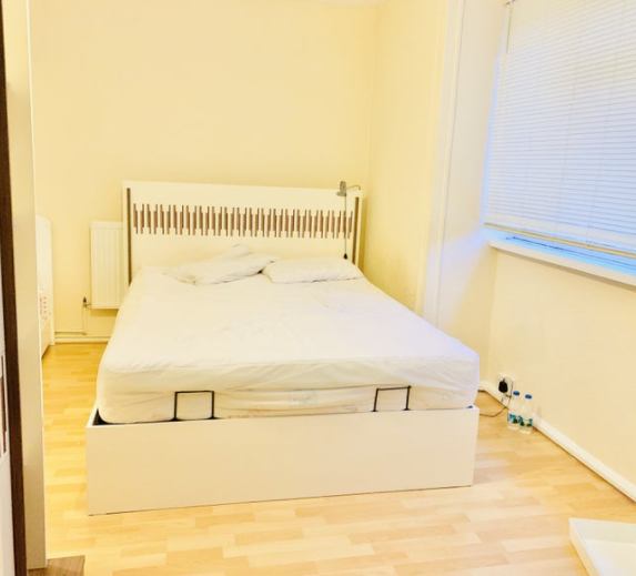 '£550 pcm all bills included in Loughton' Room to Rent from SpareRoom