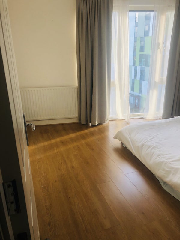 Photo 1: Bright bedroom