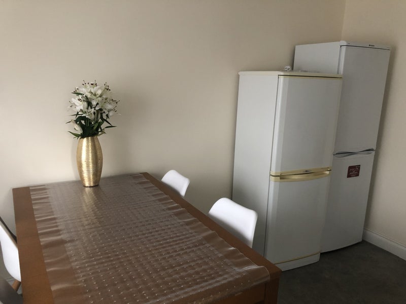 '1min walk to egham train Room to Rent from SpareRoom