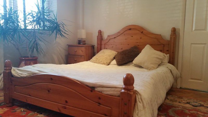 Photo 1: Comfortable double bed