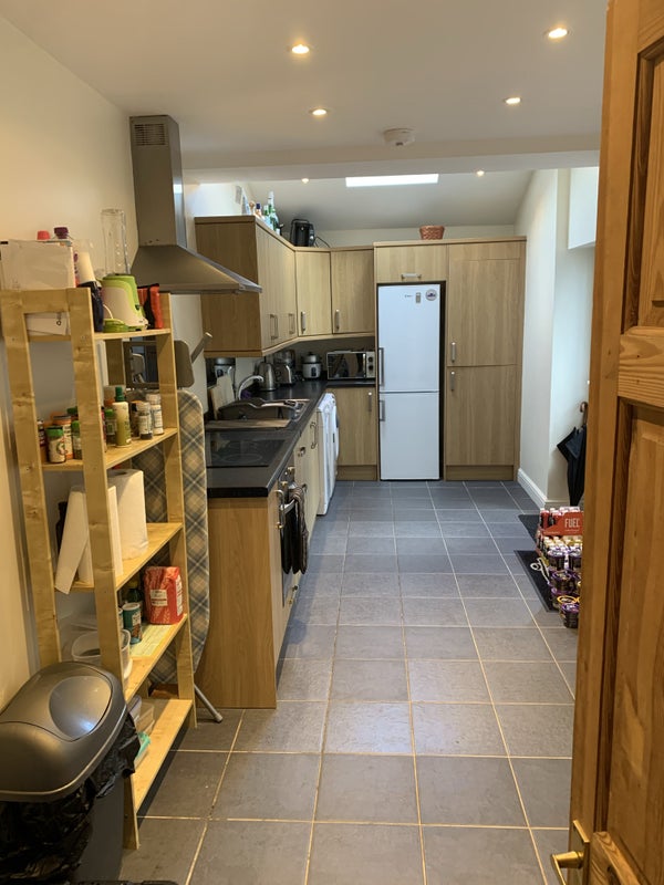 'Double Room House Share Southville ' Room to Rent from SpareRoom