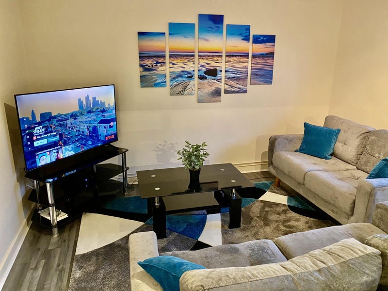 Photo 1: Sitting Area