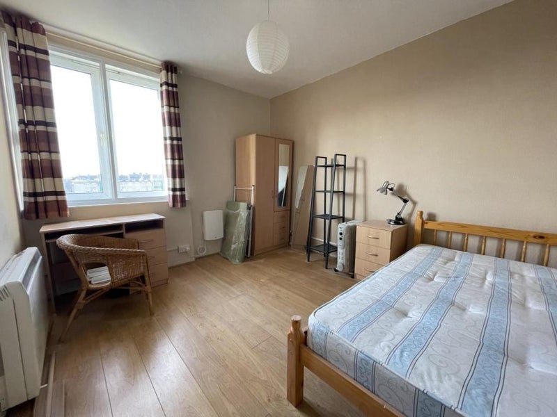 Photo 1: Room 1: £277pw with bills included. (Available 16/03/26)