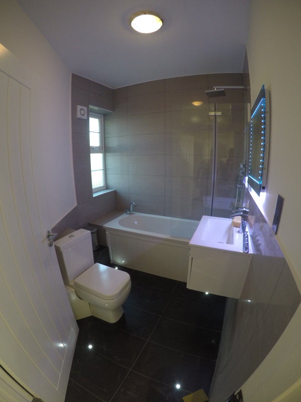 'Luxury spec 3 bed, 3 bath flat Balham' Room to Rent from SpareRoom