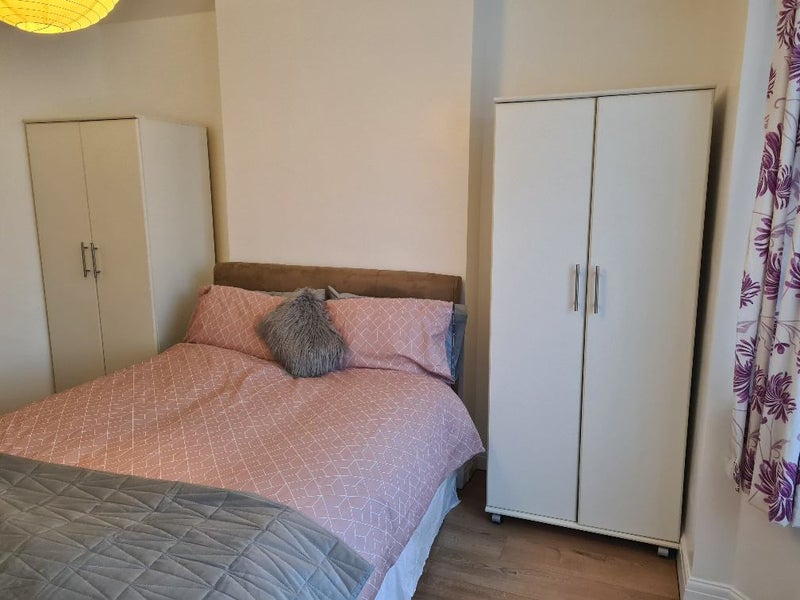 'Double Room to rent in Wembley (Shared House) ' Room to Rent from