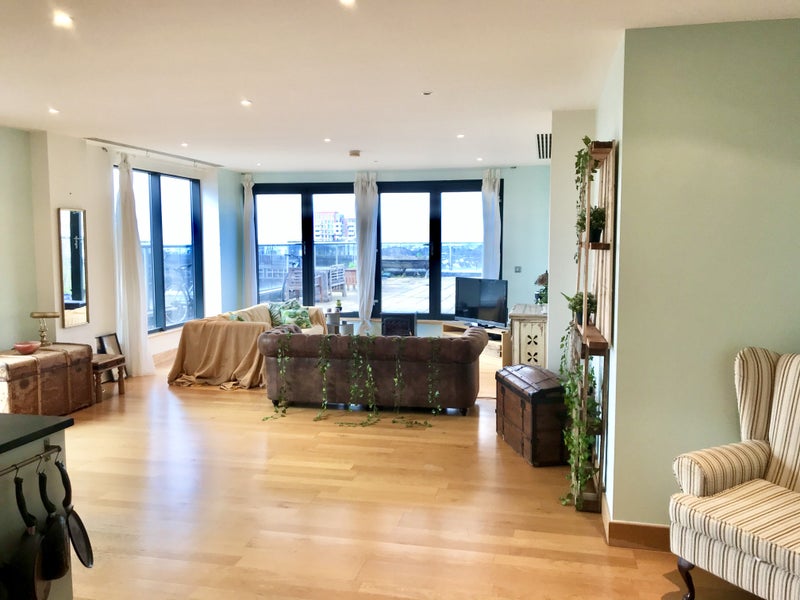 Image showcasing Vegvisits | The veg 'airbnb'. Book accommodations from vegan and ...