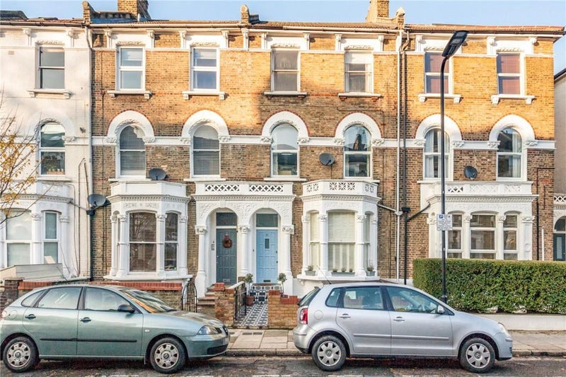 Photo 1: Digby Crescent