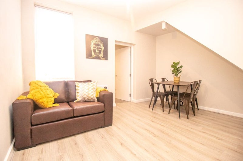 'Luxury 1 Double Room Near Aintree Hospital!' Room to Rent from SpareRoom