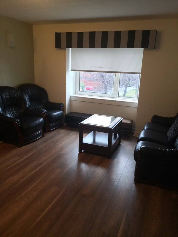 'Own room in a 2 bed flat' Room to Rent from SpareRoom