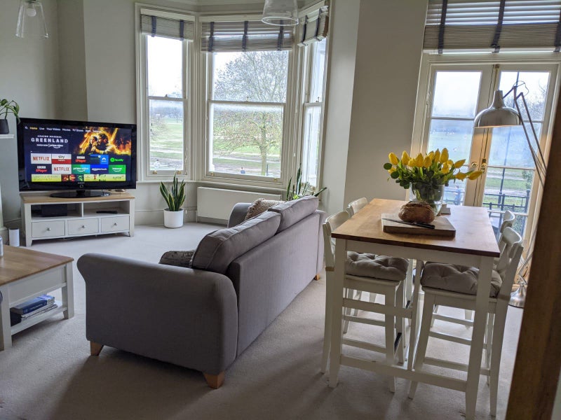 Photo 1: Living Room