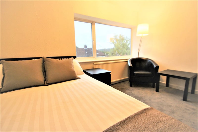 Photo 1: Room 4 - £475