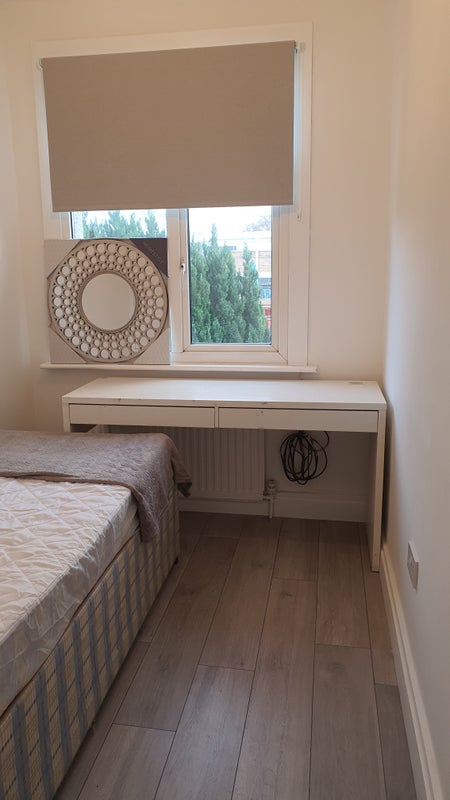 Photo 1: Single room