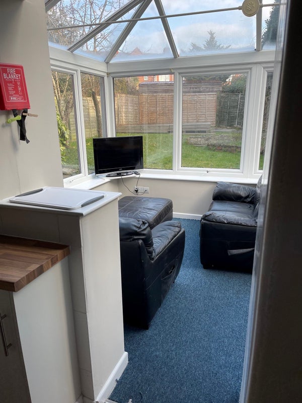 'Rooms in Yeovil' Room to Rent from SpareRoom