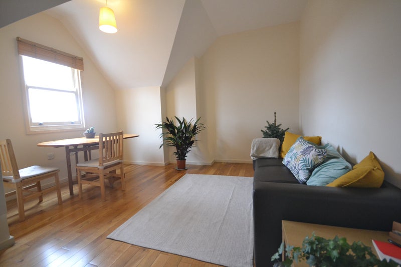 'Two Bedroom Ealing Common Great Location Zone 2 ' Room to Rent from