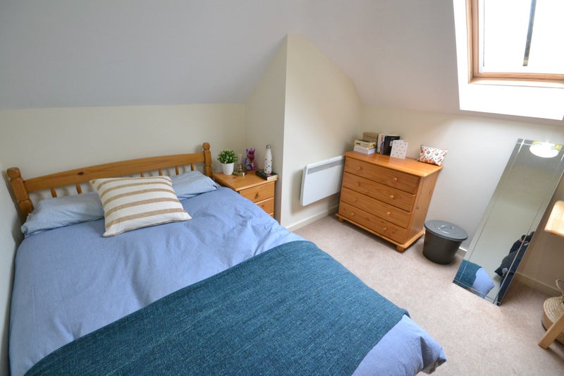 'Two Bedroom Ealing Common Great Location Zone 2 ' Room to Rent from