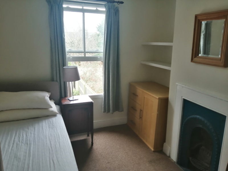 Photo 1: Single room - view 1