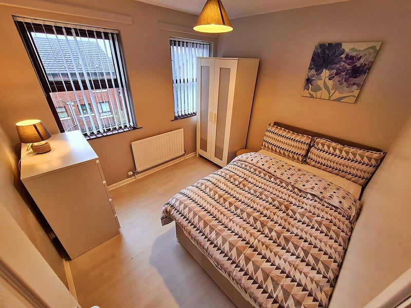 Spacious Modern Rooms Lower Antrim Road **' Room to Rent from SpareRoom