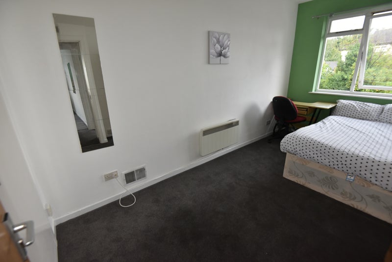 'Fully Furnished Room to Rent Roath/Cyncoed Cardiff' Room to Rent from