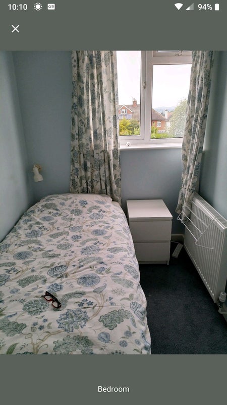 Photo 1: Single bedroom