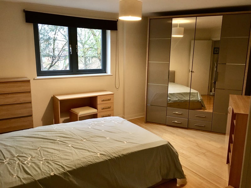 Photo 1: Bedroom with nothing in it