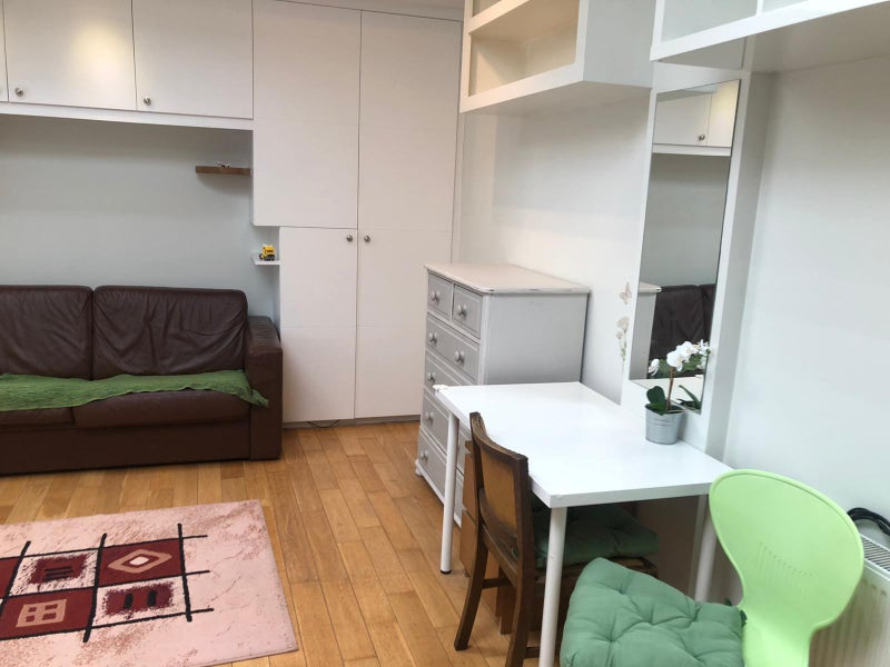 'Studio Available In Thames Avenue, Perivale' Room to Rent from SpareRoom