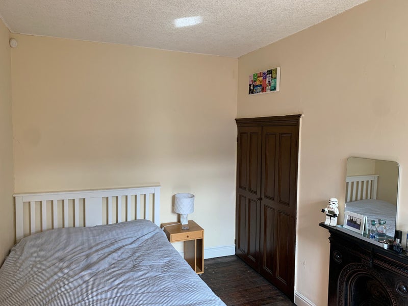 Photo 1: Bedroom - King size bed