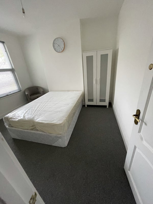 double rooms in Bristol (BS5) - View 2
