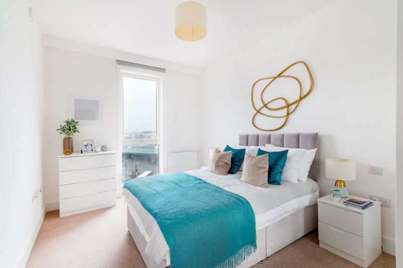 'New build apartment 2 double bedrooms balcony' Room to Rent from